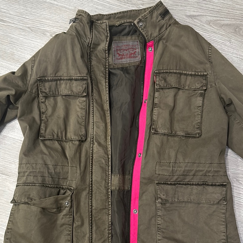 Levi's Khaki Jacket with Vibrant Pink Accents